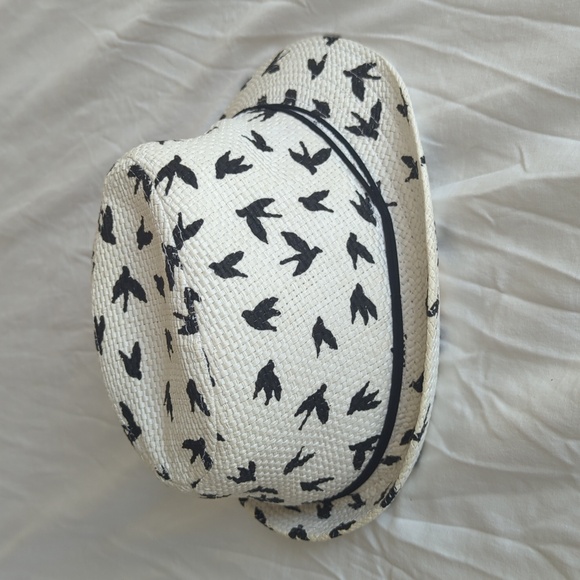 Collectioneighteen Women's Black and White Bird Pattern Y2K Fedora - Picture 5 of 6